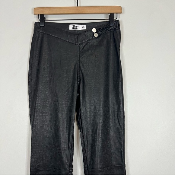 PRINCESS POLLY TIGER MIST JADENE BLACK FLARE PANTS SIZE XSMALL - Picture 3 of 9